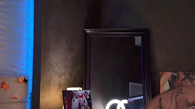 Snapshot of ViolaFlirt chatting on 10-21-25, 04:46 ViolaFlirt online show from 10-21-25, 04:46