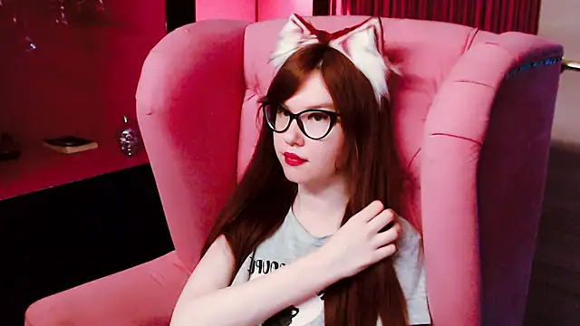 Snapshot of CarolGiggly chatting on 12-04-24, 01:58 CarolGiggly online show from 12-04-24, 01:58