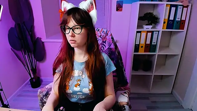 Snapshot of CarolGiggly chatting on 09-14-25, 10:53 CarolGiggly online show from 09-14-25, 10:53