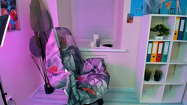 Snapshot of CarolGiggly chatting on 09-18-25, 09:28 CarolGiggly online show from 09-18-25, 09:28