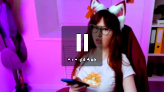 Snapshot of CarolGiggly chatting on 09-23-25, 06:00 CarolGiggly online show from 09-23-25, 06:00