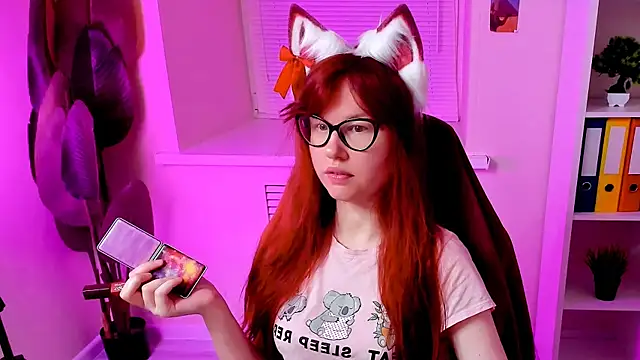 Snapshot of CarolGiggly chatting on 11-07-25, 12:21 CarolGiggly online show from 11-07-25, 12:21