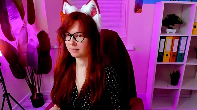 CarolGiggly online show from 11-13-25, 09:36