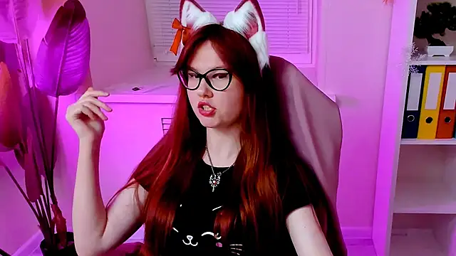 CarolGiggly online show from 12-14-25, 11:37