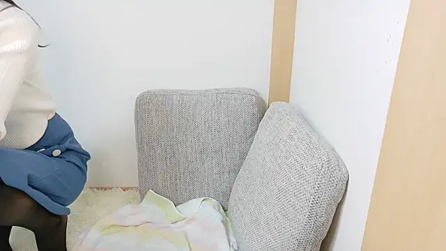 Hana-tan online show from 12-21-25, 10:39