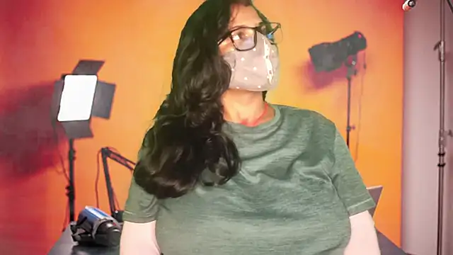 mamoni91 online show from 10-14-25, 03:07