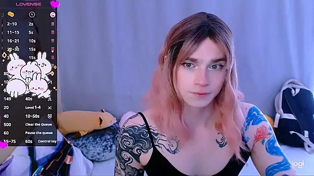 Snapshot of Alice_Hells chatting on 06-11-26, 06:33 Alice Hells online show from 06-11-26, 06:33