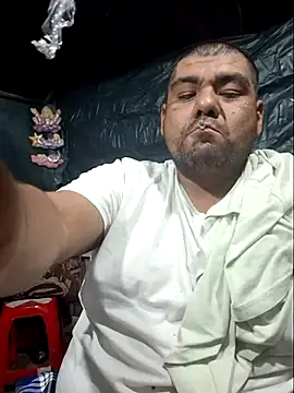 Snapshot of sweetdickmagic chatting on 01-15-26, 03:44 sweetdickmagic online show from 01-15-26, 03:44