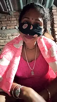 Hotty-dola online show from 12-31-24, 05:07
