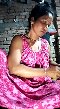 Hotty-dola online show from 02-05-25, 03:45