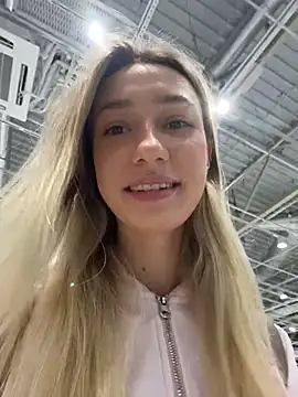 Lia  Love online show from 11-07-25, 12:16