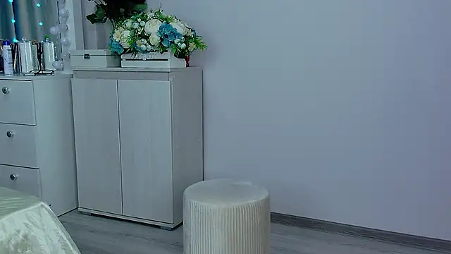 honey yani online show from 03-17-25, 01:24