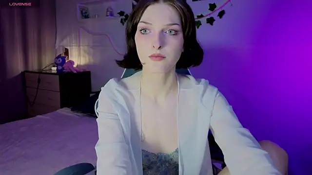 Snapshot of Sweet_Paradox chatting on 09-17-25, 10:55 Sweet Paradox online show from 09-17-25, 10:55