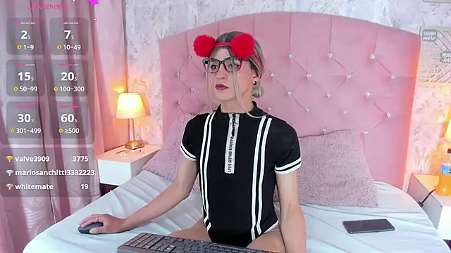 Snapshot of blaiine_colfer chatting on 03-02-25, 07:43 blaiine colfer online show from 03-02-25, 07:43