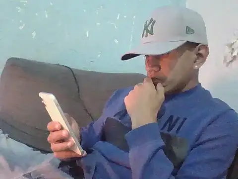 oiram27 online show from 12-20-25, 08:21