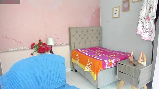 Snapshot of lauren_rios7 chatting on 12-02-25, 02:01 lauren rios7 online show from 12-02-25, 02:01