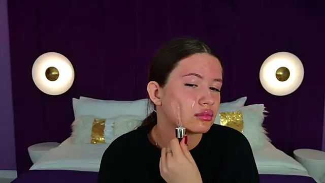 Snapshot of milaleoneli chatting on 03-18-25, 12:36 milaleoneli online show from 03-18-25, 12:36
