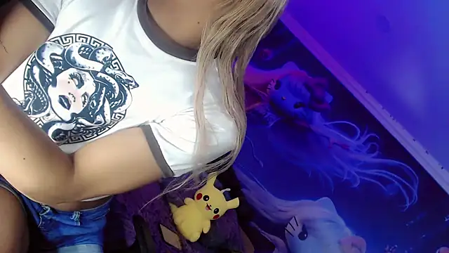 Thalia girl21 online show from 12-19-24, 08:23