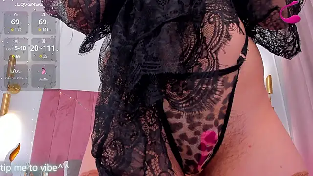 Snapshot of Mayzzie chatting on 03-02-25, 11:31 Mayzzie online show from 03-02-25, 11:31