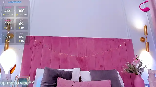 Snapshot of Mayzzie chatting on 03-13-25, 02:49 Mayzzie online show from 03-13-25, 02:49