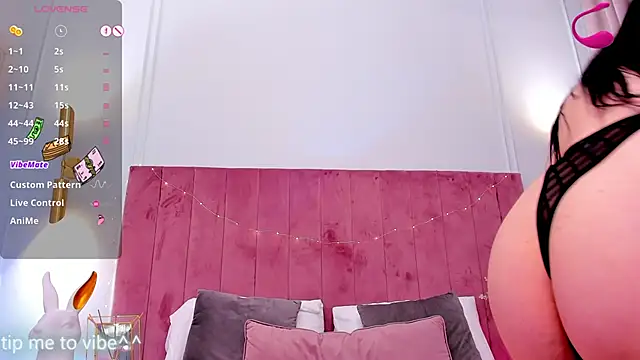 Snapshot of Mayzzie chatting on 03-23-25, 02:37 Mayzzie online show from 03-23-25, 02:37