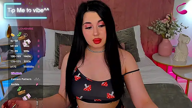 Snapshot of Mayzzie chatting on 10-19-25, 07:47 Mayzzie online show from 10-19-25, 07:47