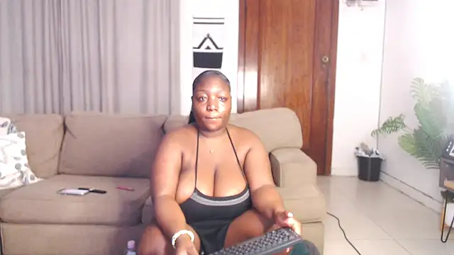 Snapshot of Aphrodite_92 chatting on 09-21-25, 03:08 Aphrodite 92 online show from 09-21-25, 03:08