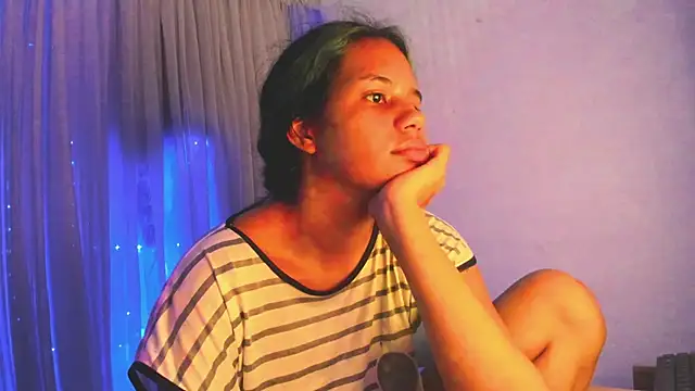 IvyLayla  online show from 03-08-25, 12:00