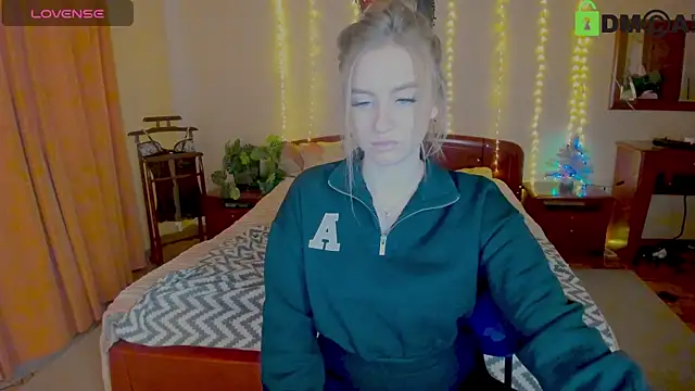 Snapshot of alexa_glory chatting on 01-12-25, 01:16 alexa glory online show from 01-12-25, 01:16