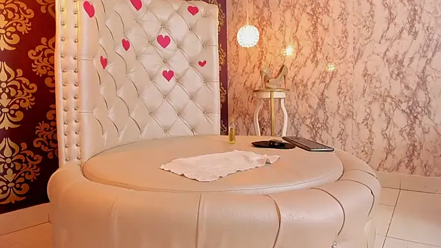 Selenecollins online show from 03-06-25, 03:45