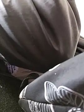 Hanna Kinsley online show from 10-03-25, 05:32