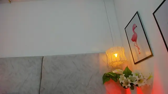 naomiii   online show from 03-06-26, 11:39