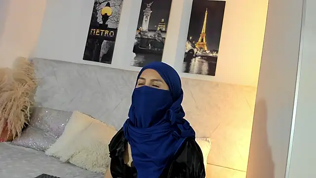 naomiii   online show from 05-04-26, 11:28