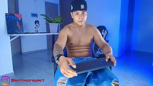 SantiagoReyesFtt online show from 06-25-26, 04:45