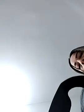 Snapshot of _Prinscarlet_ chatting on 12-08-24, 03:21 Prinscarlet online show from 12-08-24, 03:21