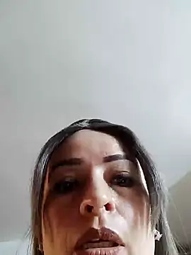 Snapshot of _Prinscarlet_ chatting on 12-23-24, 08:14 Prinscarlet online show from 12-23-24, 08:14