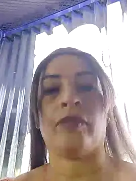 Snapshot of _Prinscarlet_ chatting on 12-24-24, 01:16 Prinscarlet online show from 12-24-24, 01:16