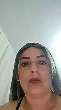 Snapshot of _Prinscarlet_ chatting on 12-28-24, 04:51 Prinscarlet online show from 12-28-24, 04:51