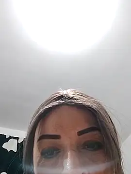 Snapshot of _Prinscarlet_ chatting on 12-30-24, 05:37 Prinscarlet online show from 12-30-24, 05:37