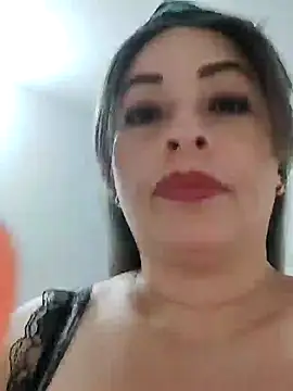 Snapshot of _Prinscarlet_ chatting on 01-19-25, 01:32 Prinscarlet online show from 01-19-25, 01:32