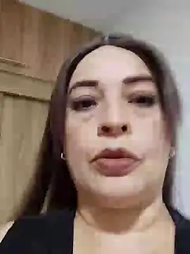 Snapshot of _Prinscarlet_ chatting on 02-05-25, 01:04 Prinscarlet online show from 02-05-25, 01:04