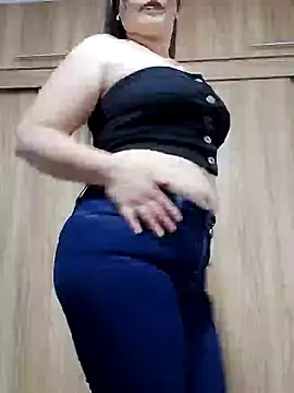 Snapshot of _Prinscarlet_ chatting on 02-07-25, 03:41 Prinscarlet online show from 02-07-25, 03:41