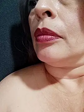 Snapshot of _Prinscarlet_ chatting on 03-13-25, 10:54 Prinscarlet online show from 03-13-25, 10:54