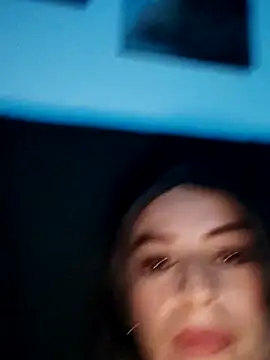 Snapshot of _Prinscarlet_ chatting on 03-16-25, 05:03 Prinscarlet online show from 03-16-25, 05:03