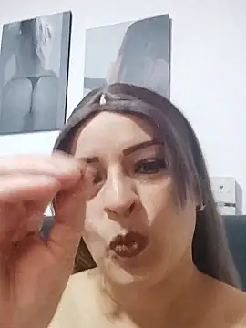 Snapshot of _Prinscarlet_ chatting on 03-21-25, 02:50 Prinscarlet online show from 03-21-25, 02:50