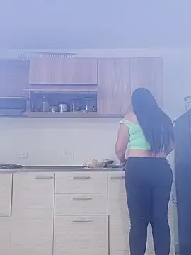 Snapshot of _Prinscarlet_ chatting on 09-15-25, 04:29 Prinscarlet online show from 09-15-25, 04:29