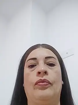 Snapshot of _Prinscarlet_ chatting on 10-13-25, 09:04 Prinscarlet online show from 10-13-25, 09:04