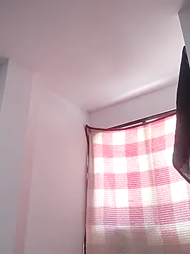 Snapshot of _Prinscarlet_ chatting on 10-18-25, 07:14 Prinscarlet online show from 10-18-25, 07:14