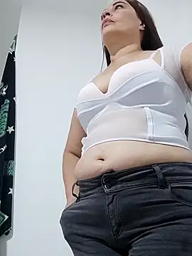 Snapshot of _Prinscarlet_ chatting on 10-21-25, 10:54 Prinscarlet online show from 10-21-25, 10:54