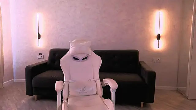 EmmaKeam online show from 04-03-26, 06:22